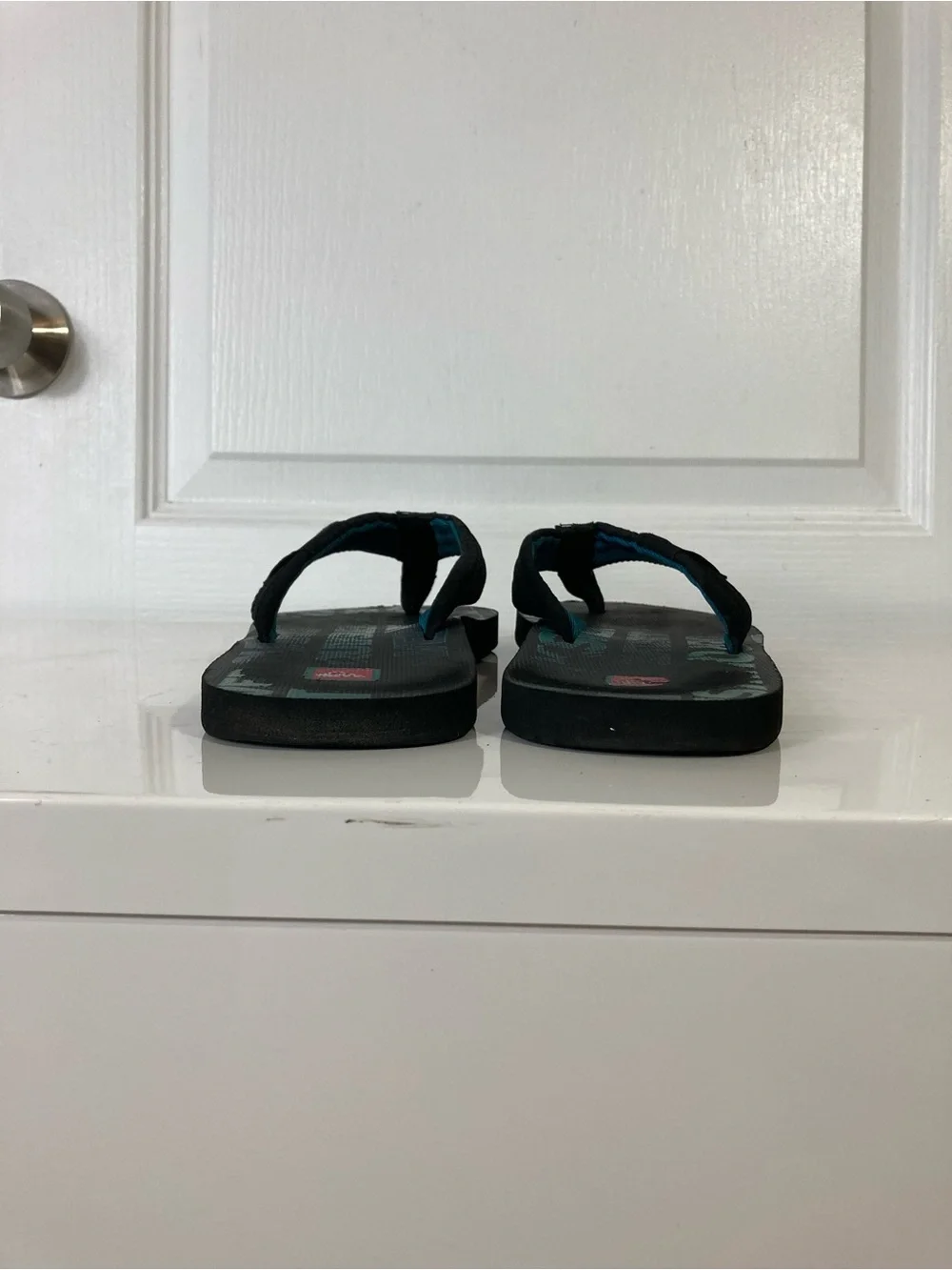 QUIKSILVER Sandals Men 10 Blue Logo Thong